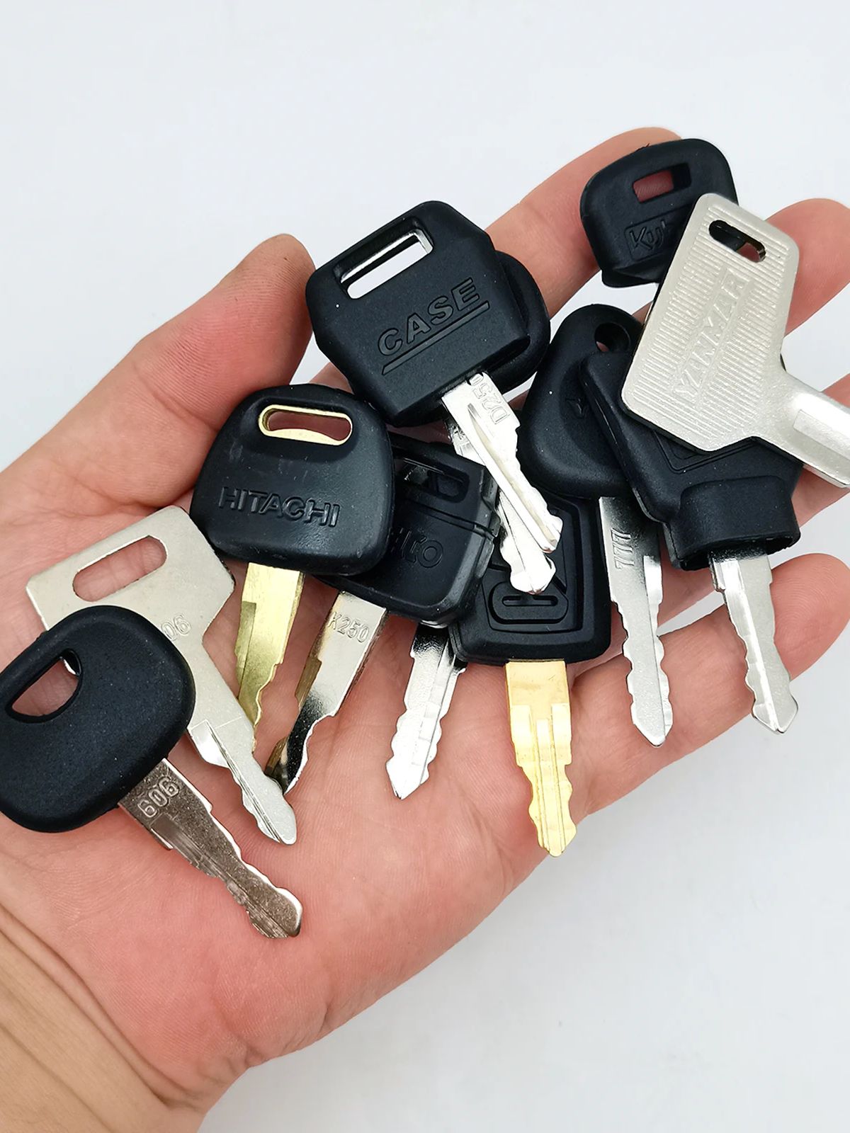 12 type doorlock lgnition Key  - огляд і ціна Heavy Equipment Hitachi